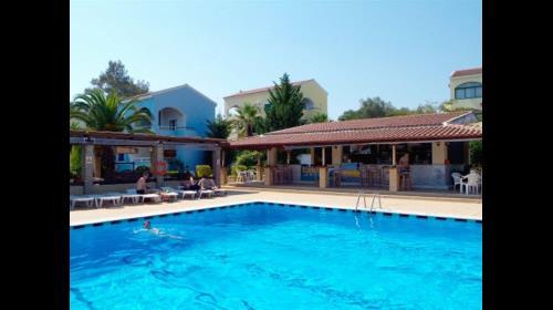 Aparthotel Helion 3*